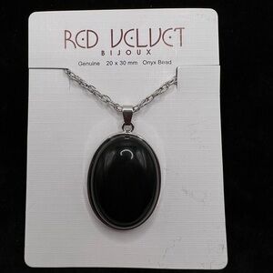 Red Velvet Bijoux Genuine Black Onyx Pendant Necklace Adjustable NWT